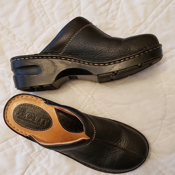Shoes - Born Black clogs womens